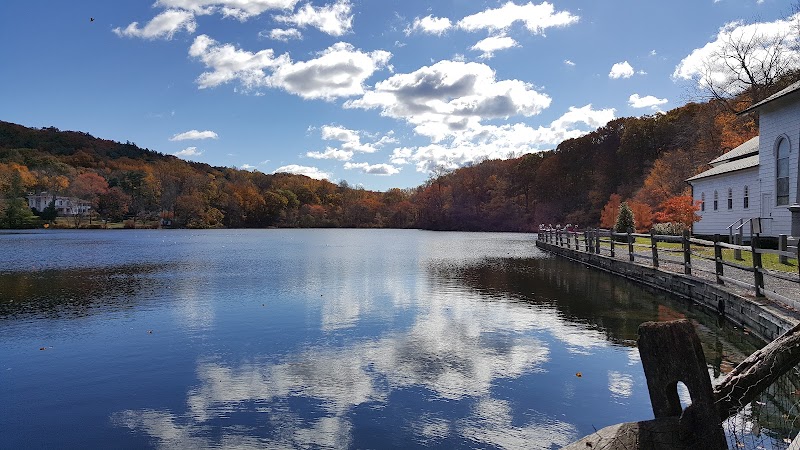 Cold Spring Harbor Fish Hatchery & Aquarium photo 3