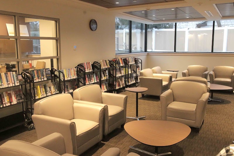 Commack Public Library photo 4