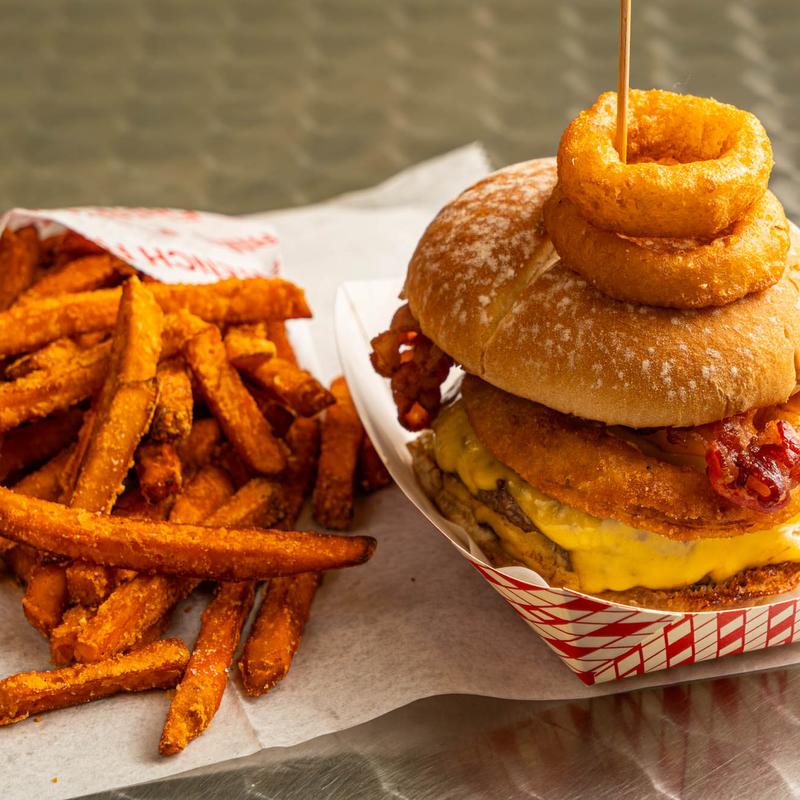 Cosmos Burgers Creamery photo 5