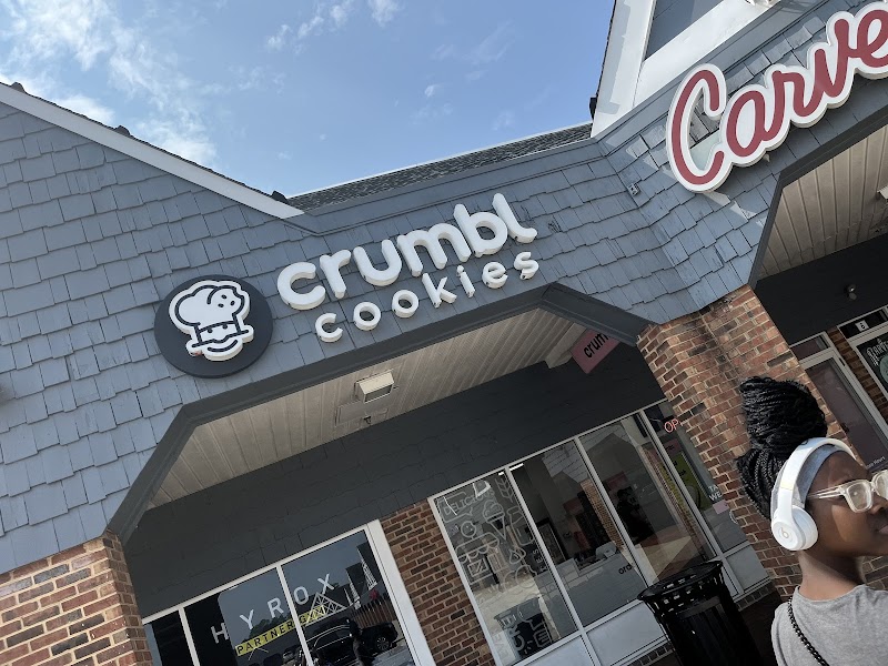 Crumbl photo 3