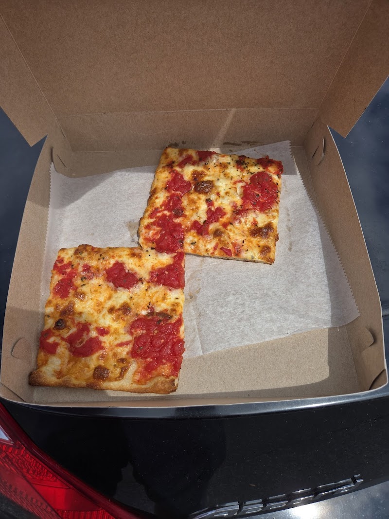 Cugini Pizzeria & ristorante photo 3