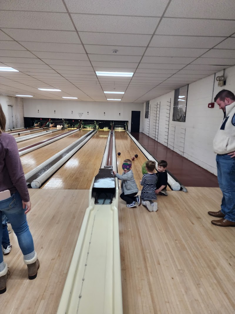Danbury Duckpin Lanes photo 4
