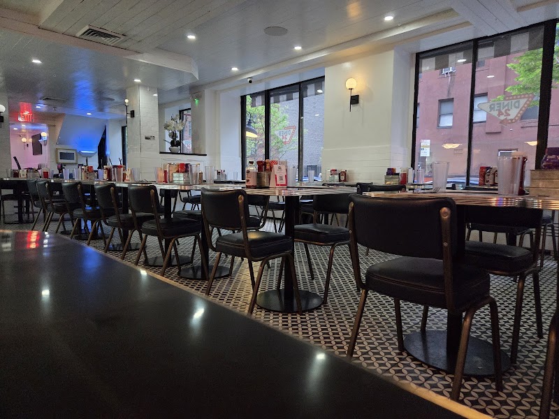 Diner 24 NYC photo 2