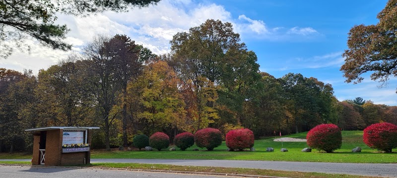 Dix Hills Park Golf Course photo 4