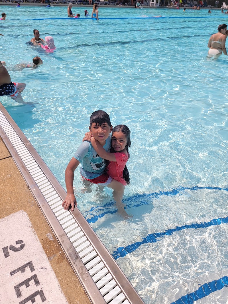 Dix Hills Park Pool photo 3