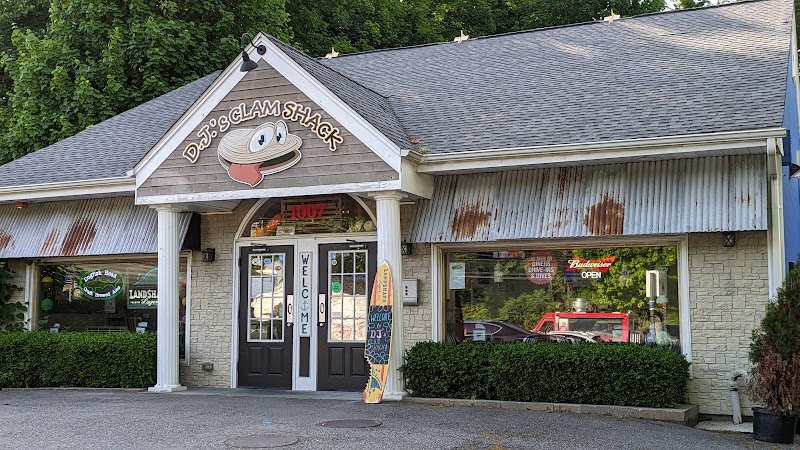 DJ'S Clam Shack Stony Brook photo 5