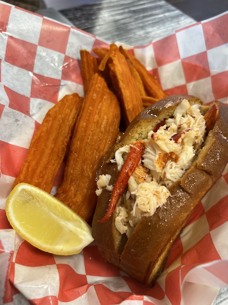 DJ's Clam Shack Wantagh photo 3