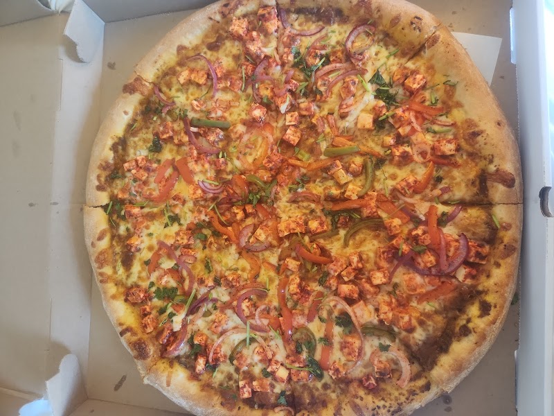 D'Matteos Pizza & Grill | Masala Crust Pizza photo 4