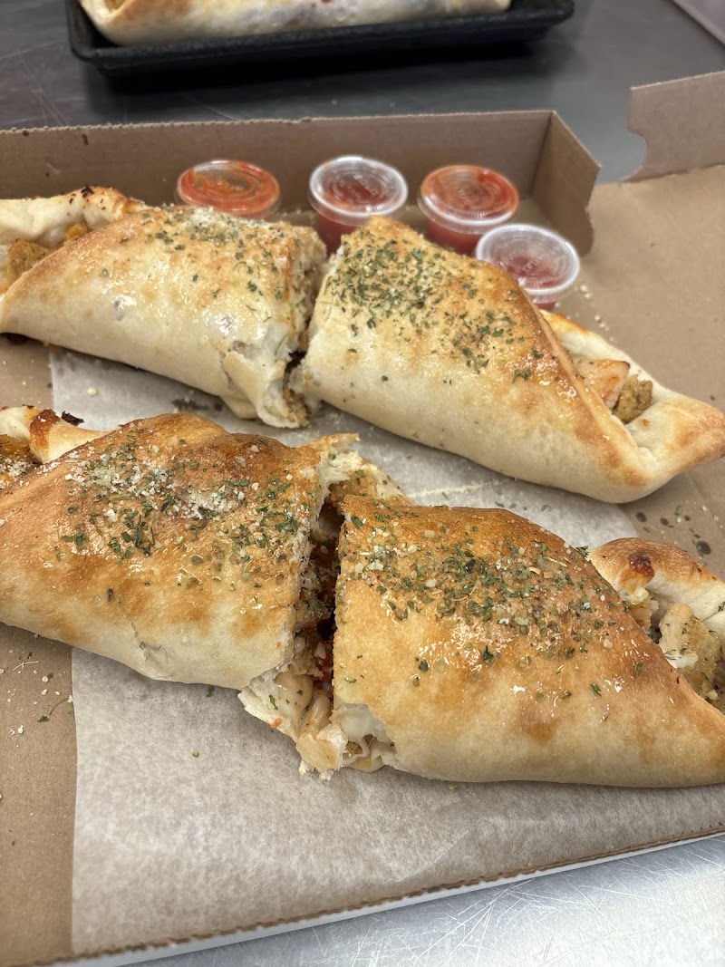D'Matteos Pizza & Grill | Masala Crust Pizza photo 5