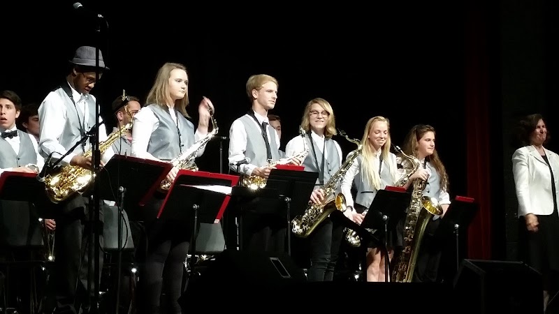 East Hampton High School photo 3