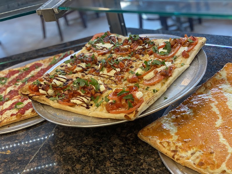 Edesia Restaurant & Pizzeria photo 2