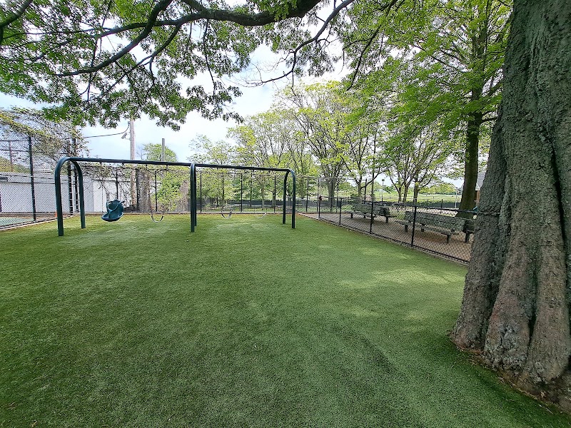 Edgemere Park photo 2