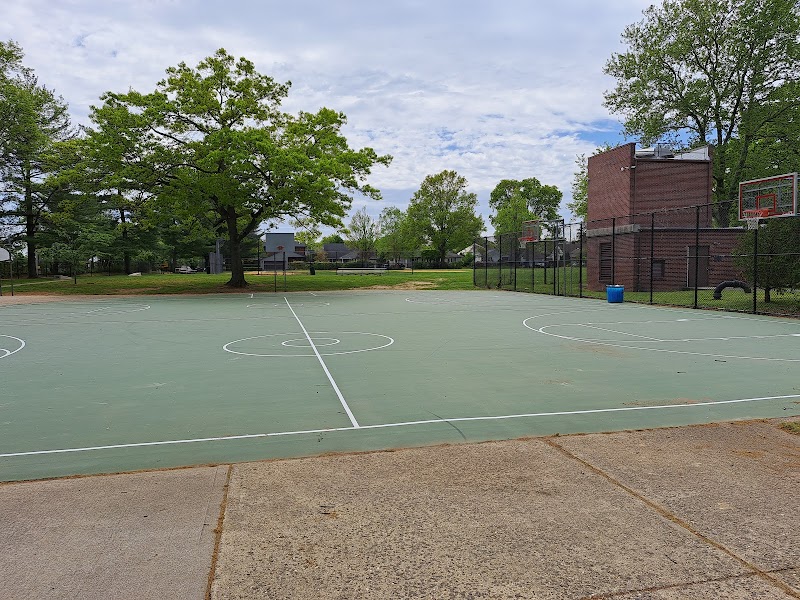 Edgemere Park photo 5