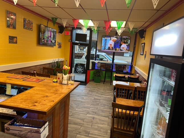 El Compadre Deli y Taqueria photo 5