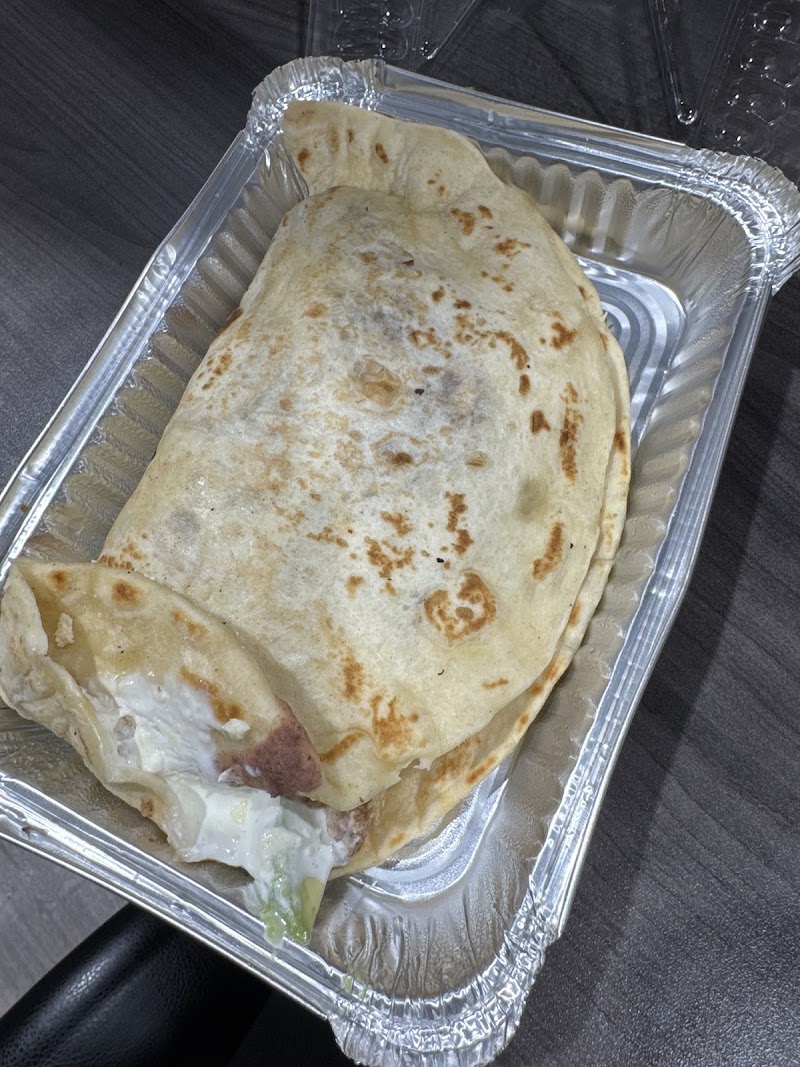 El Manguito Deli photo 4