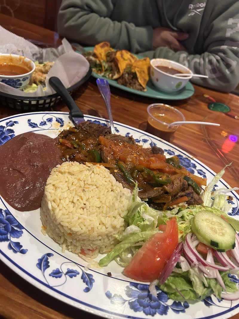 El Nopal Restaurant photo 2