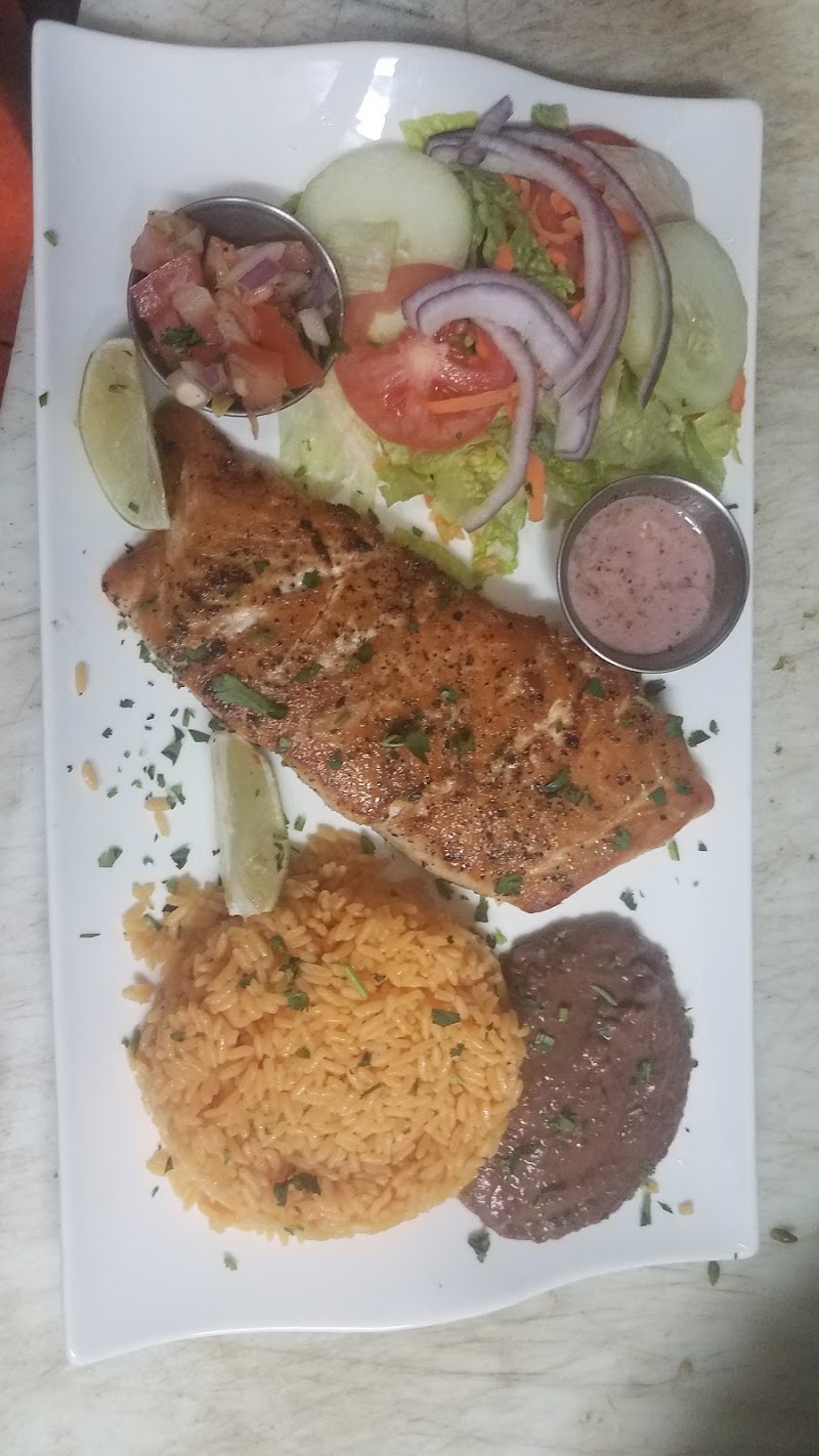El Nuevo Poloros Restaurant photo 2