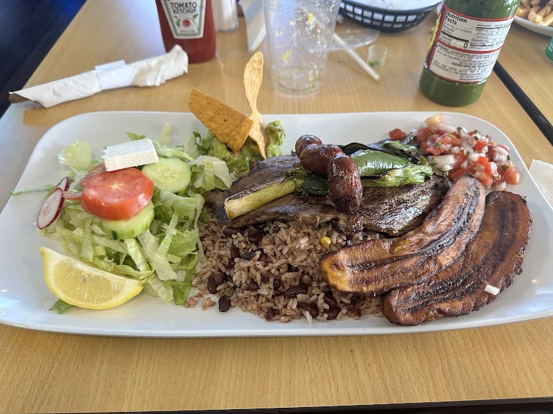 El Salvadoreño Chapin Restaurant photo 4