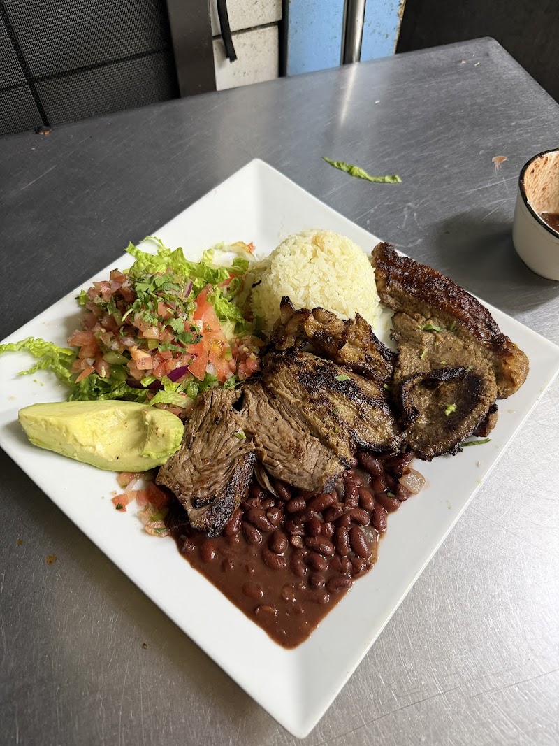 El Toro Restaurant and Deli photo 2