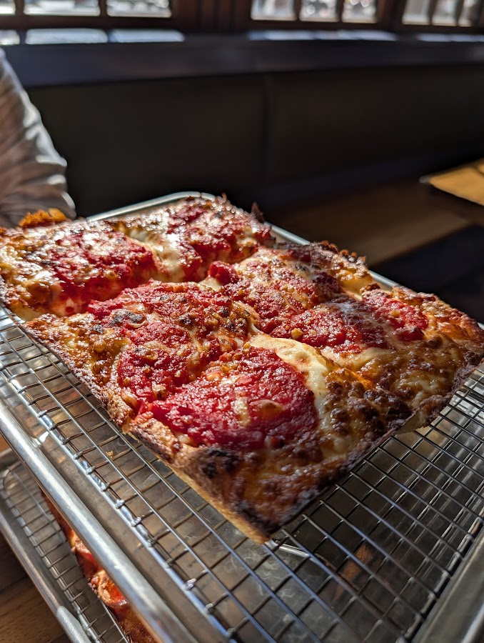 Emmy Squared Pizza photo 3