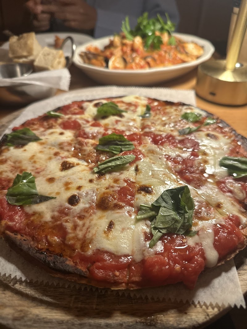 Flora’s Wine Bar & Restaurant photo 2