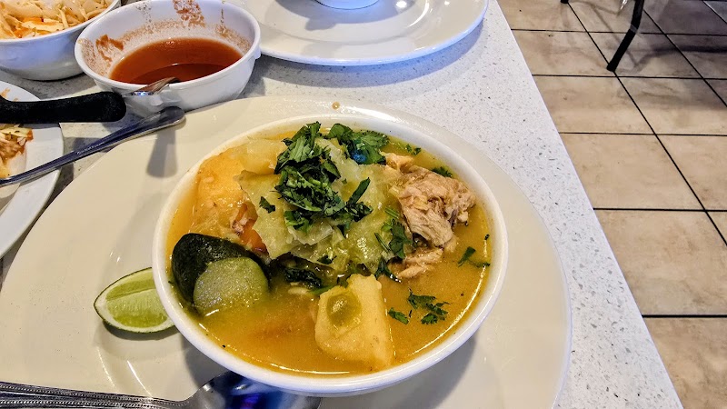 Flores Restaurant photo 2