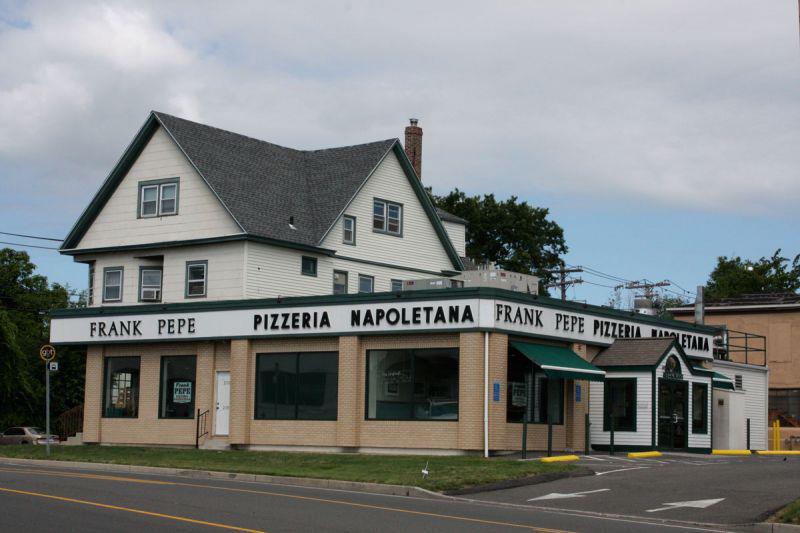 Frank Pepe Pizzeria Napoletana photo 4