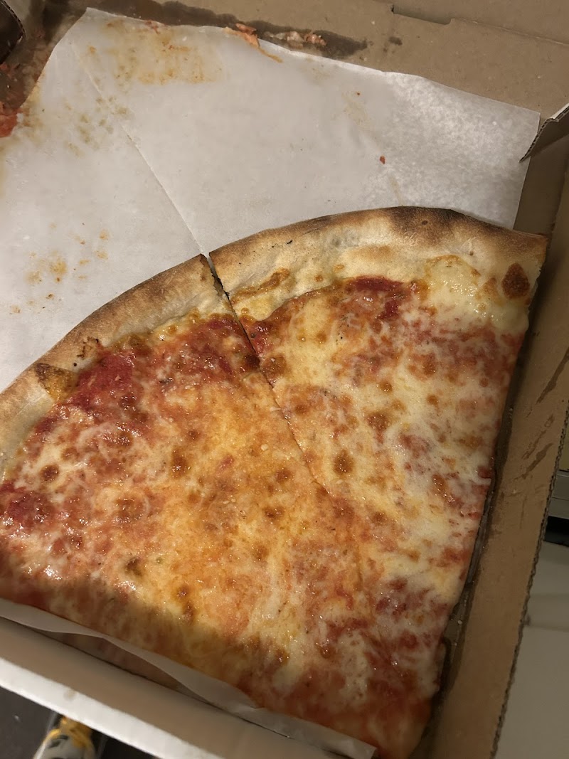 Gino's Pizzeria & Italian Restaurant photo 4