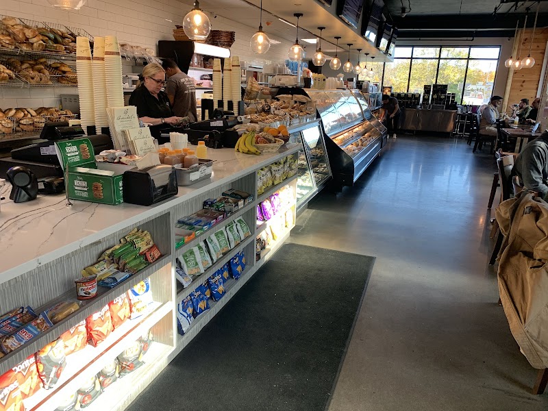 Glen Cove Gourmet Deli & Bagels photo 3