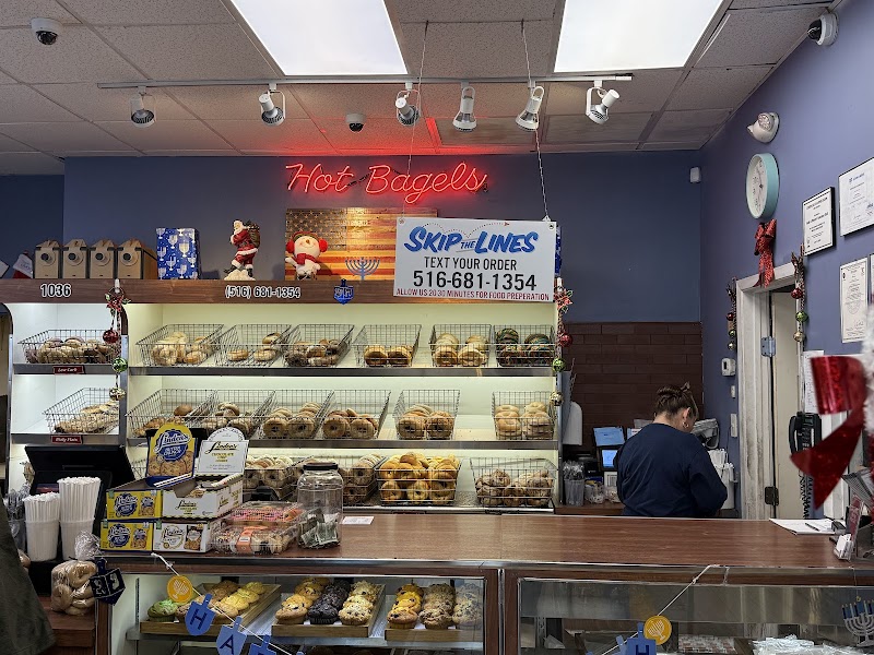 Gold & Meyer's Gourmet Deli photo 3