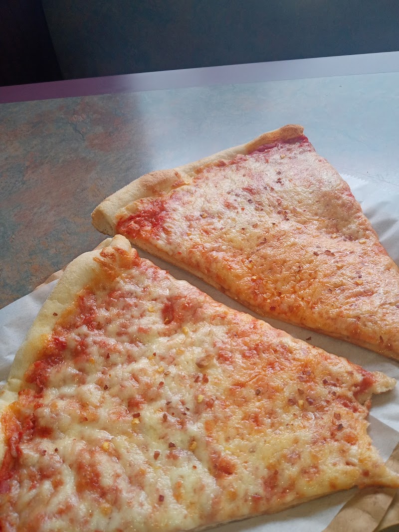 Goomba Johnny's Pizzeria photo 4