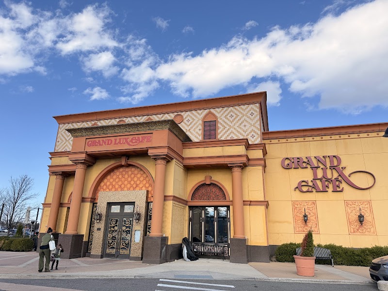Grand Lux Cafe photo 1
