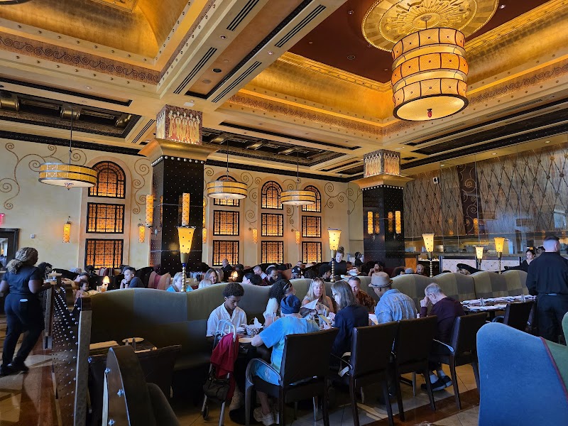 Grand Lux Cafe photo 4