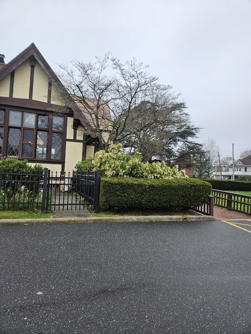 Great Neck House photo 5