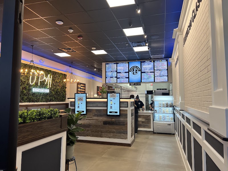 Hampton Gyro of Riverhead photo 3