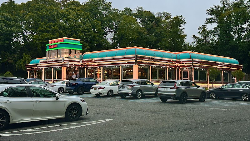 Hauppauge Palace Diner photo 3