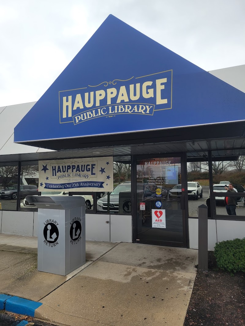 Hauppauge Public Library photo 5
