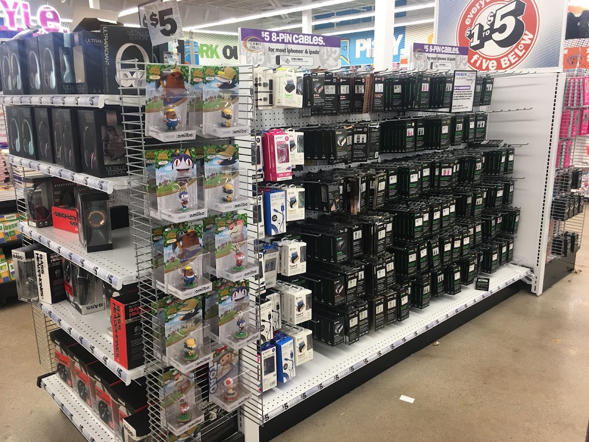 Hawley Lane Mall photo 3