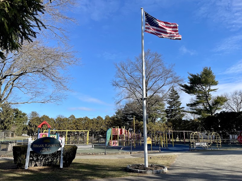Hemlock Playground (Garden City) photo 3