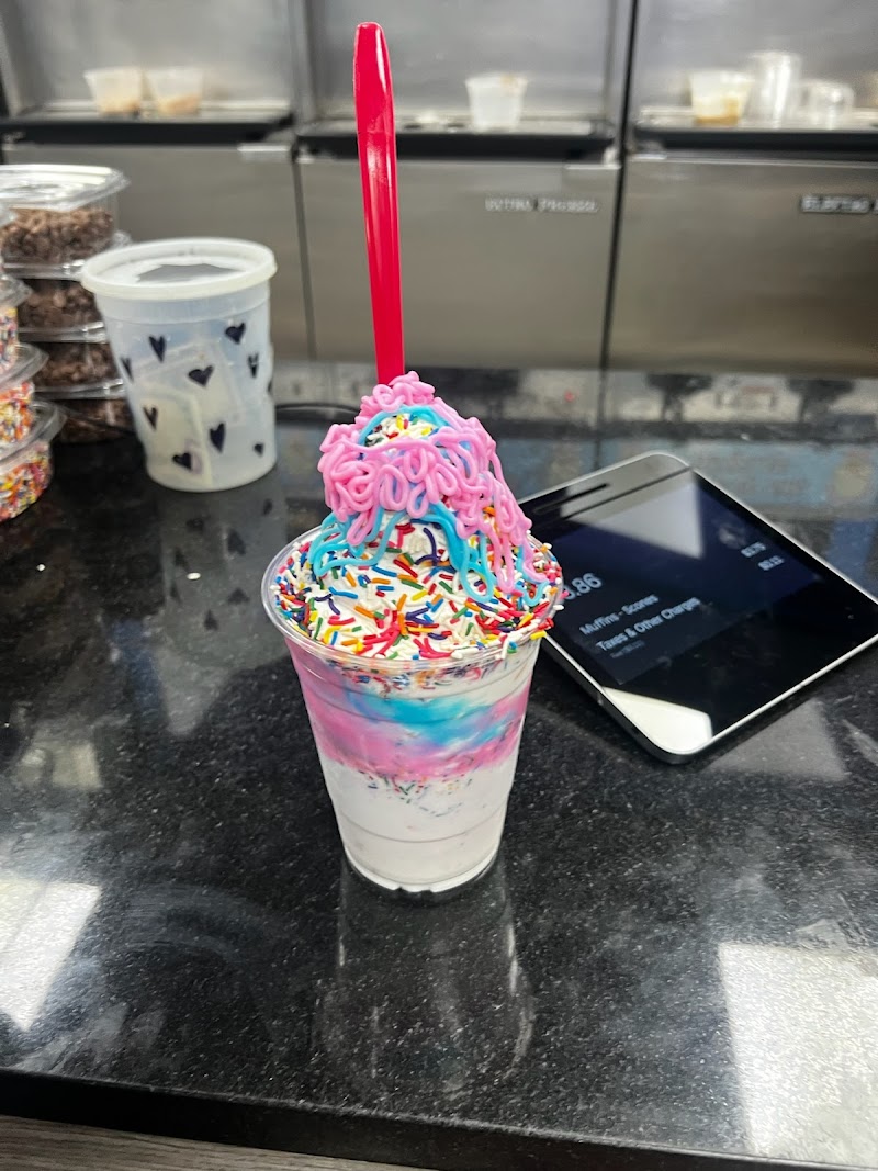 Hewlett Station Yogurt photo 4