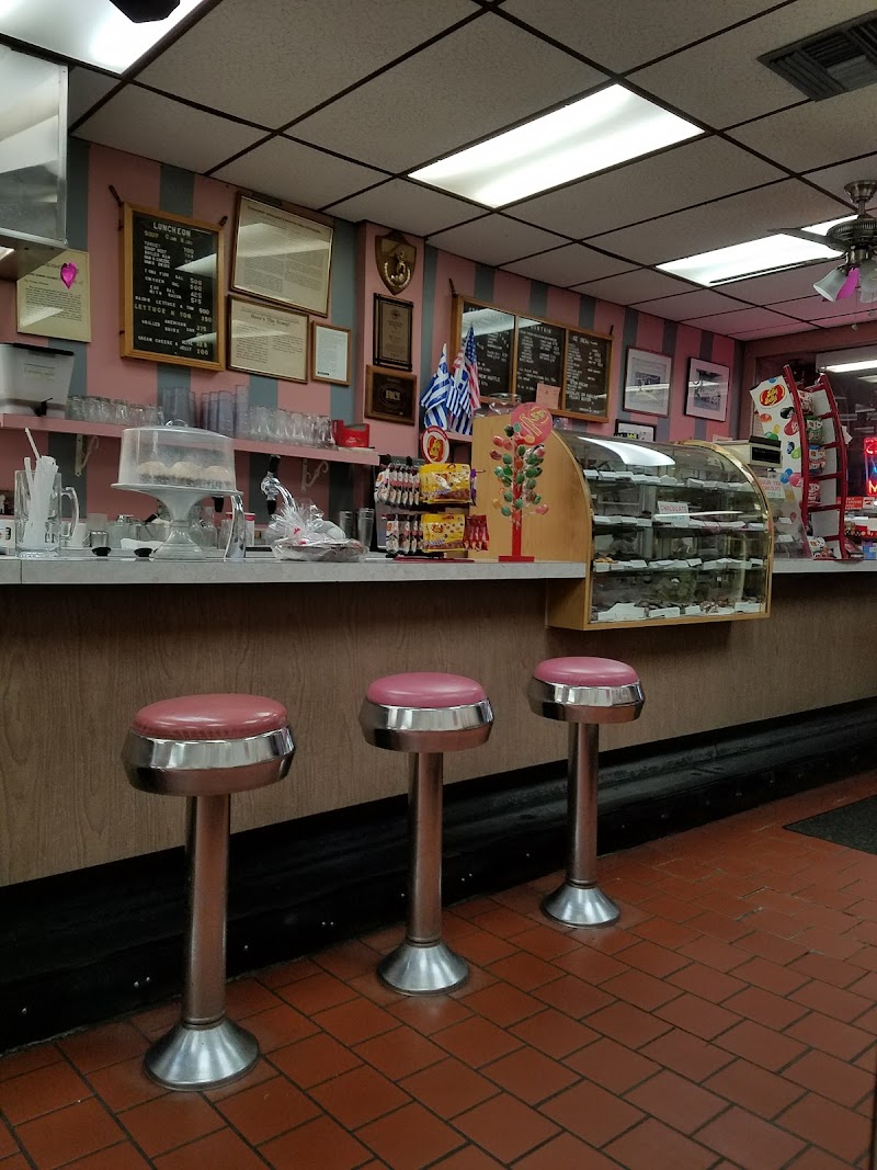 Hicksville Sweet Shop photo 4