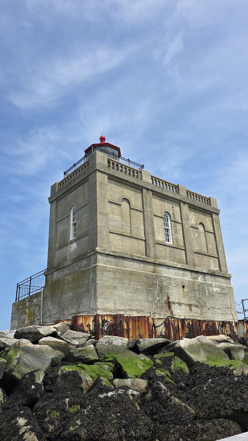 Huntington Harbor Light House photo 4