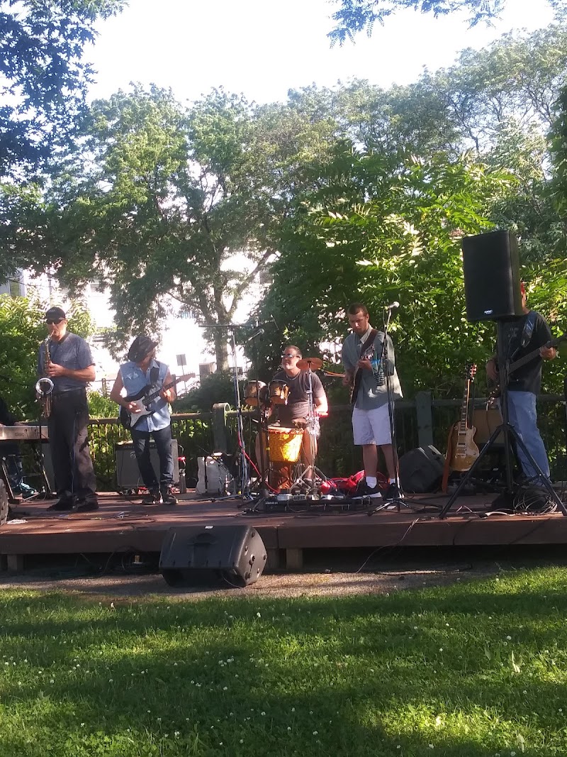 Irving Freese Park photo 2