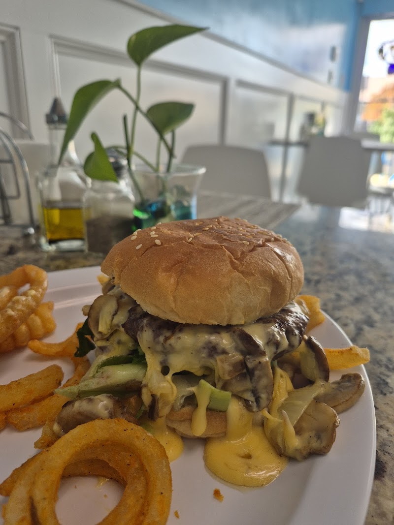 ISLAND GYRO's & ITALIAN CUISINE | Burgers | Wraps | souvlakis | Salads photo 3