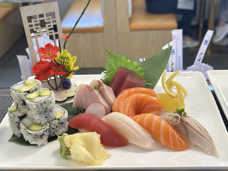 Izumi Sushi & Hibachi photo 4