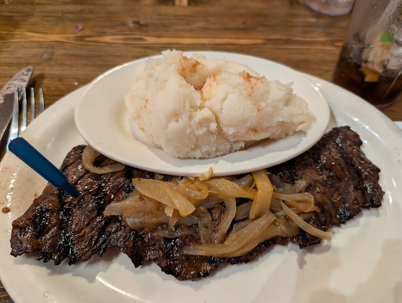 J and R'S Steakhouse photo 3