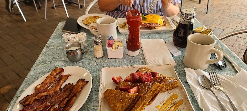 Javier's Cafe photo 2