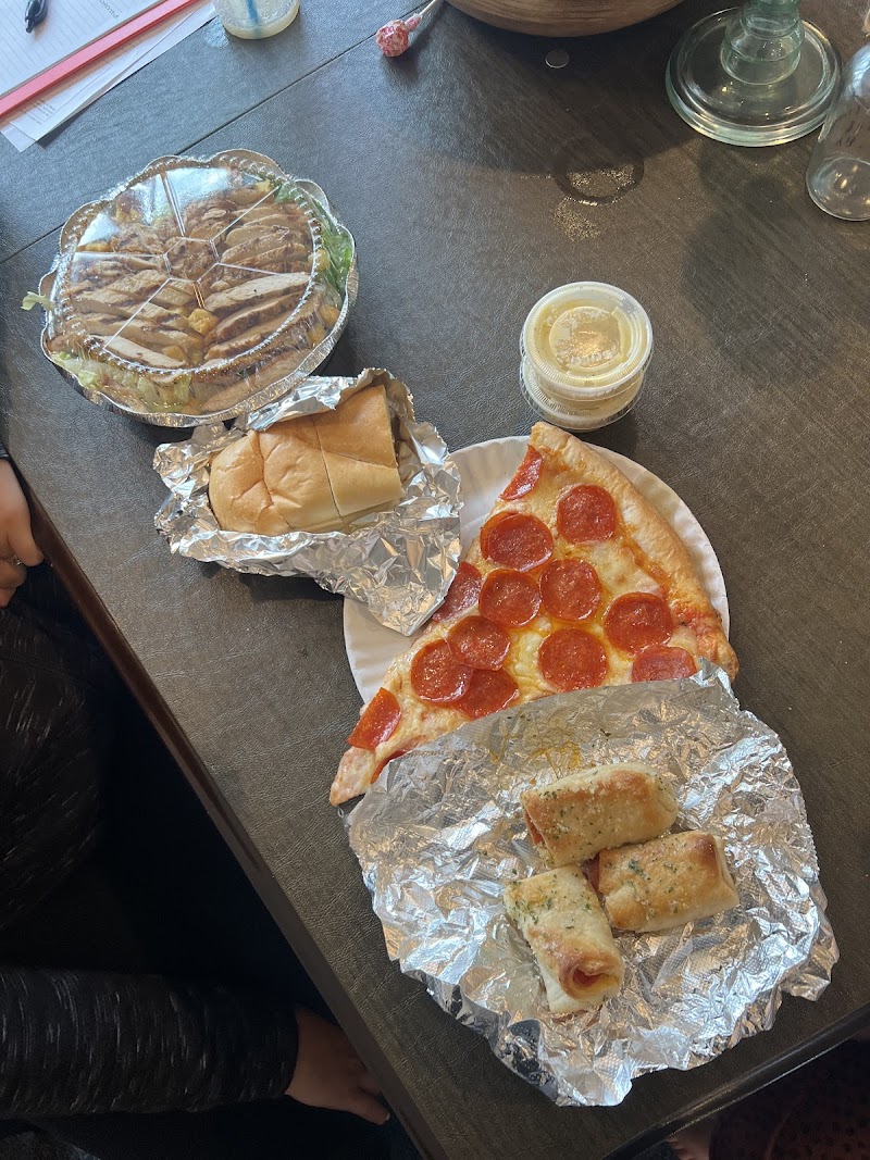 Joes Pizza Restaurant (Shirley NY) photo 4
