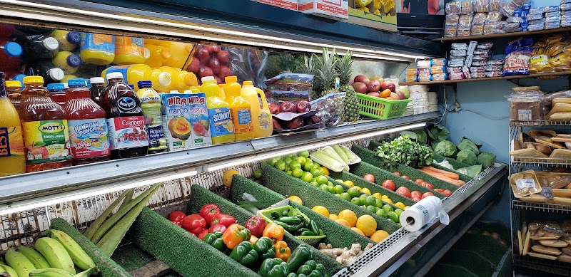 Julio's inwood Discount Deli & Grocery photo 3
