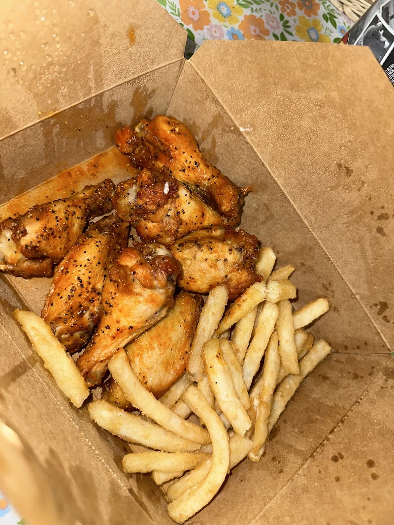 KC's Pizza and Wings - Islip Terrace photo 4
